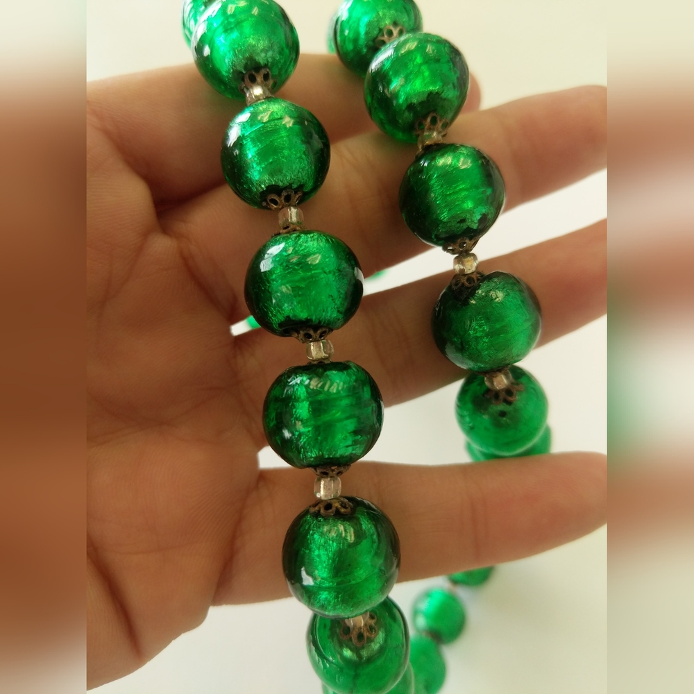 Vintage Green Glass Bead Necklace